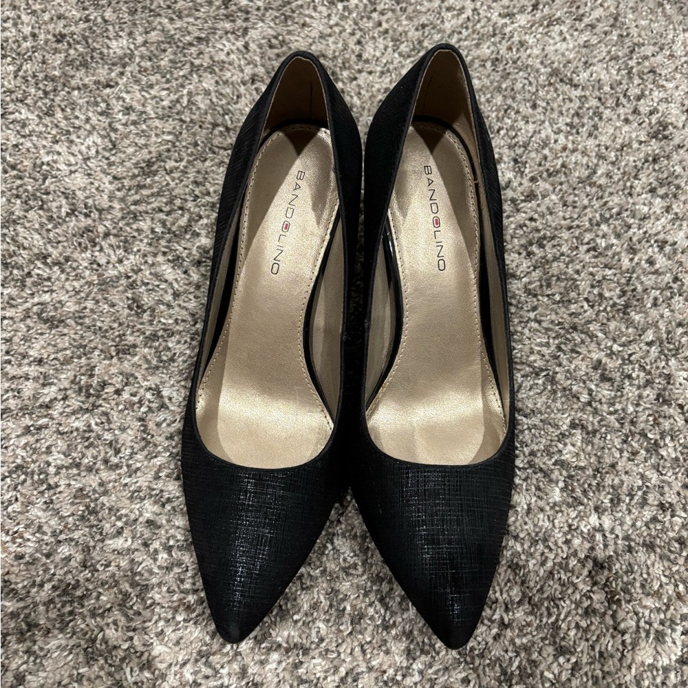 Bandolino Textured Black Heels
